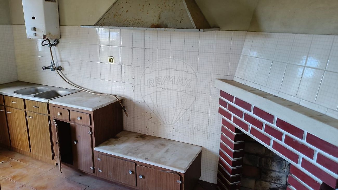 Moradia T2 à venda em Celorico (São Pedro e Santa Maria) e Vila Boa do Mondego, Celorico da Beira — foto 11