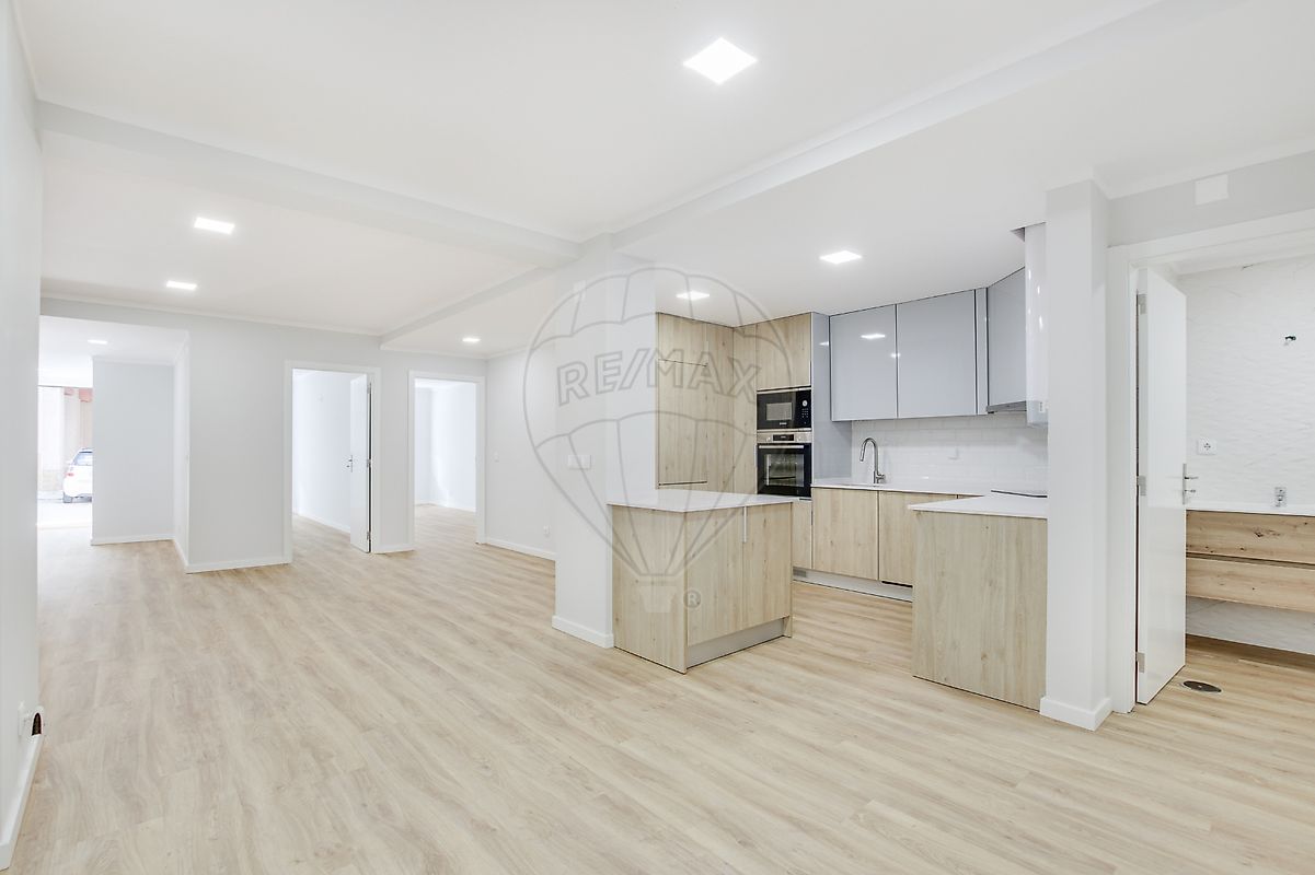 Apartamento T2 à venda em Loures