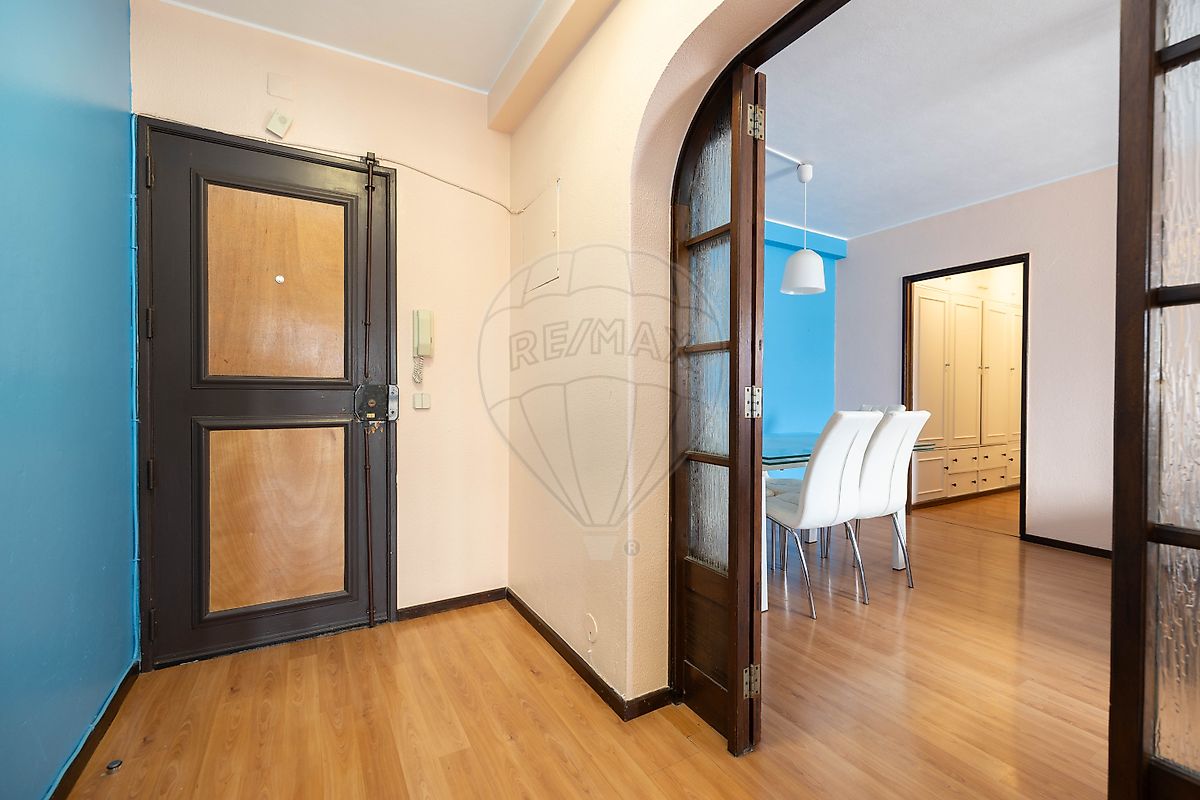 Apartamento T3 à venda em Loures