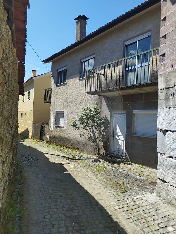 Moradia - São Miguel de Vila Boa, Sátão, Viseu
