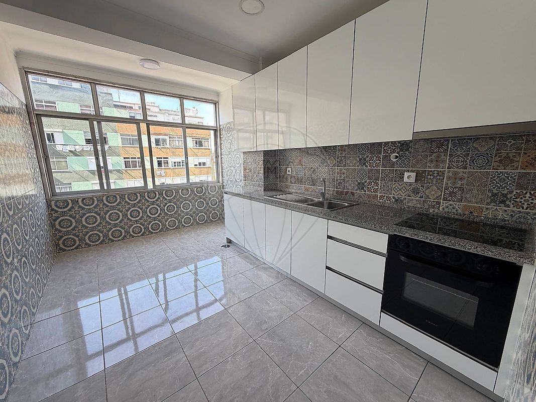 Apartamento T2 à venda em Odivelas