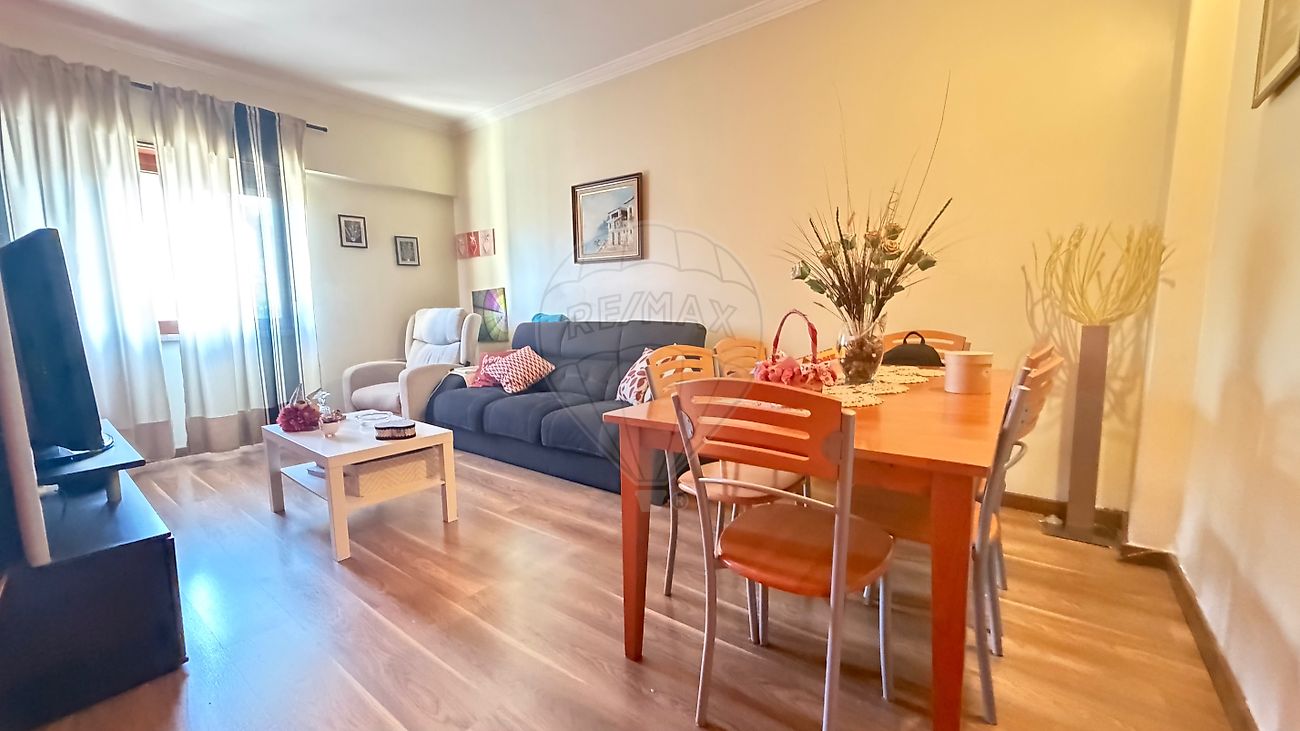 Apartamento T3 à venda em Oeiras