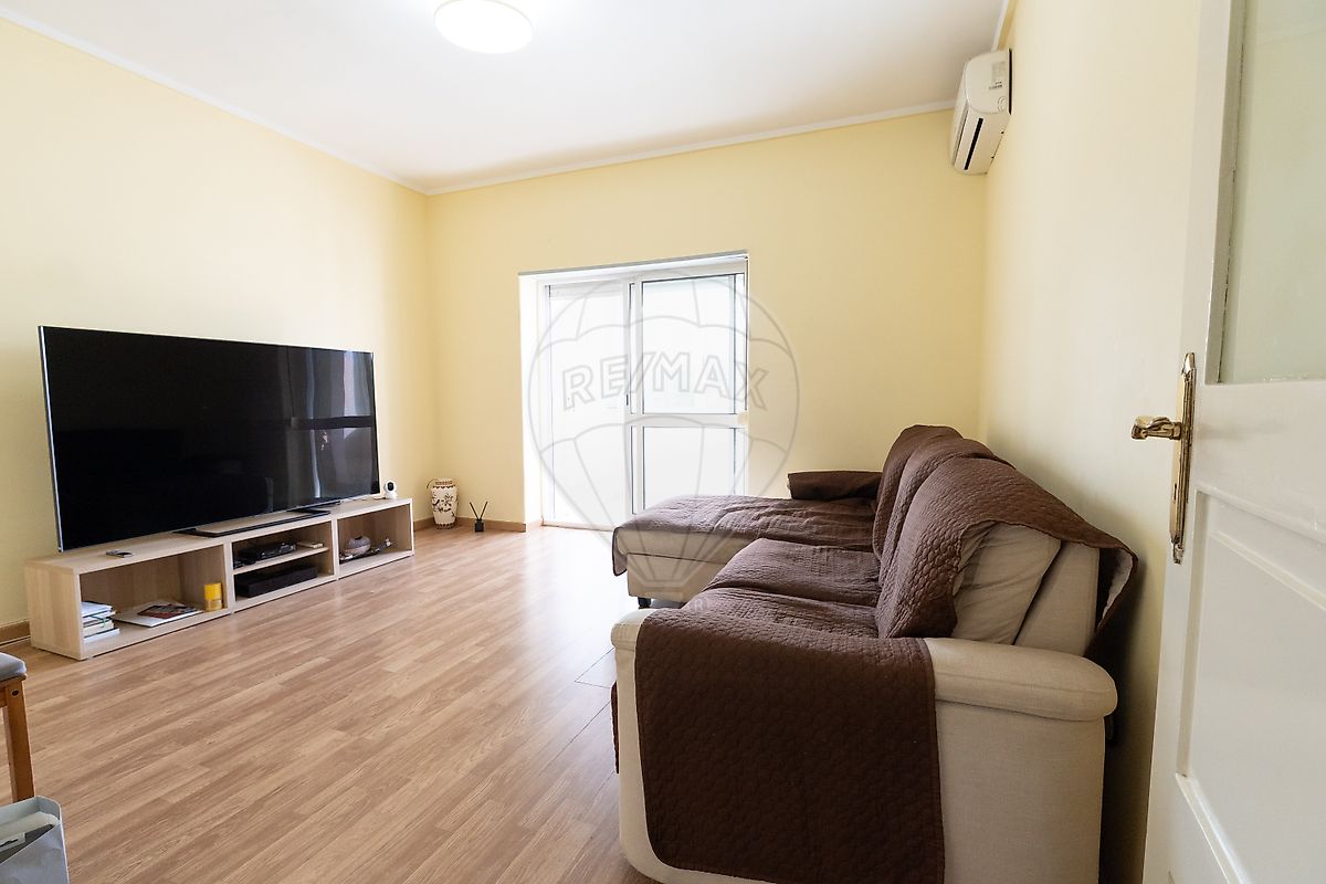 Apartamento T2 à venda em Odivelas