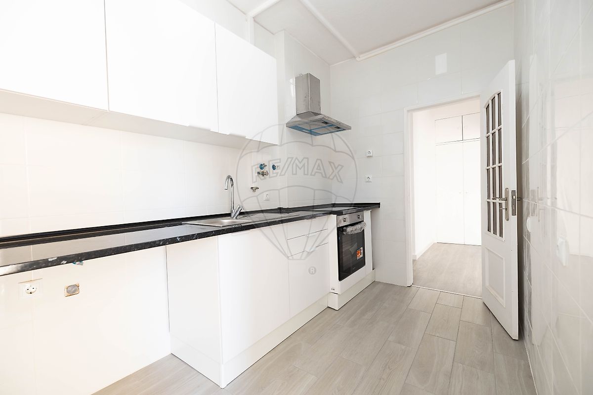 Apartamento T3 à venda em Seixal