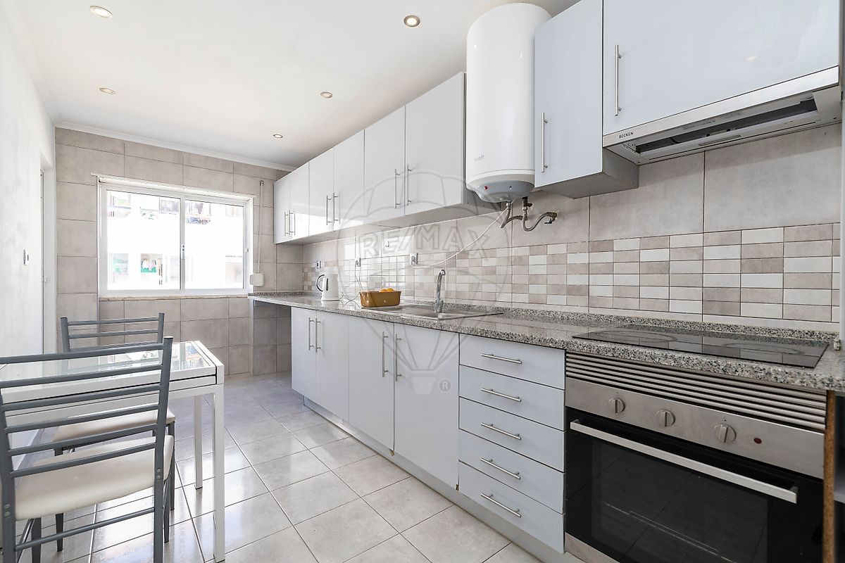 Apartamento - Santo António da Charneca, Barreiro, Setúbal