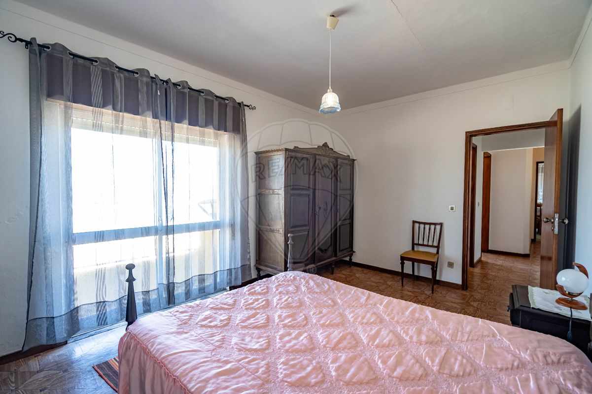 listing 124411070-53 picture-0