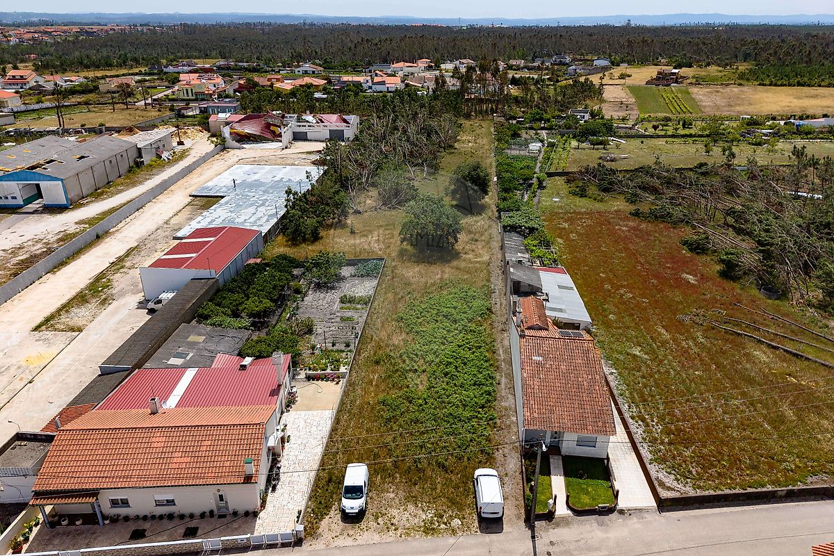 Terreno à venda em Leiria