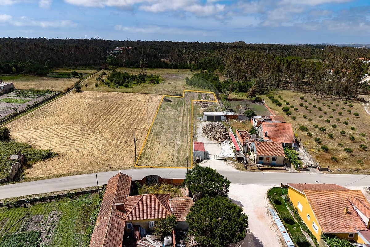 Terreno à venda em Leiria