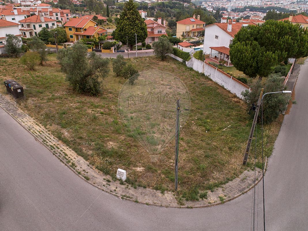 Land for sale in Tomar, Portugal — €72,000