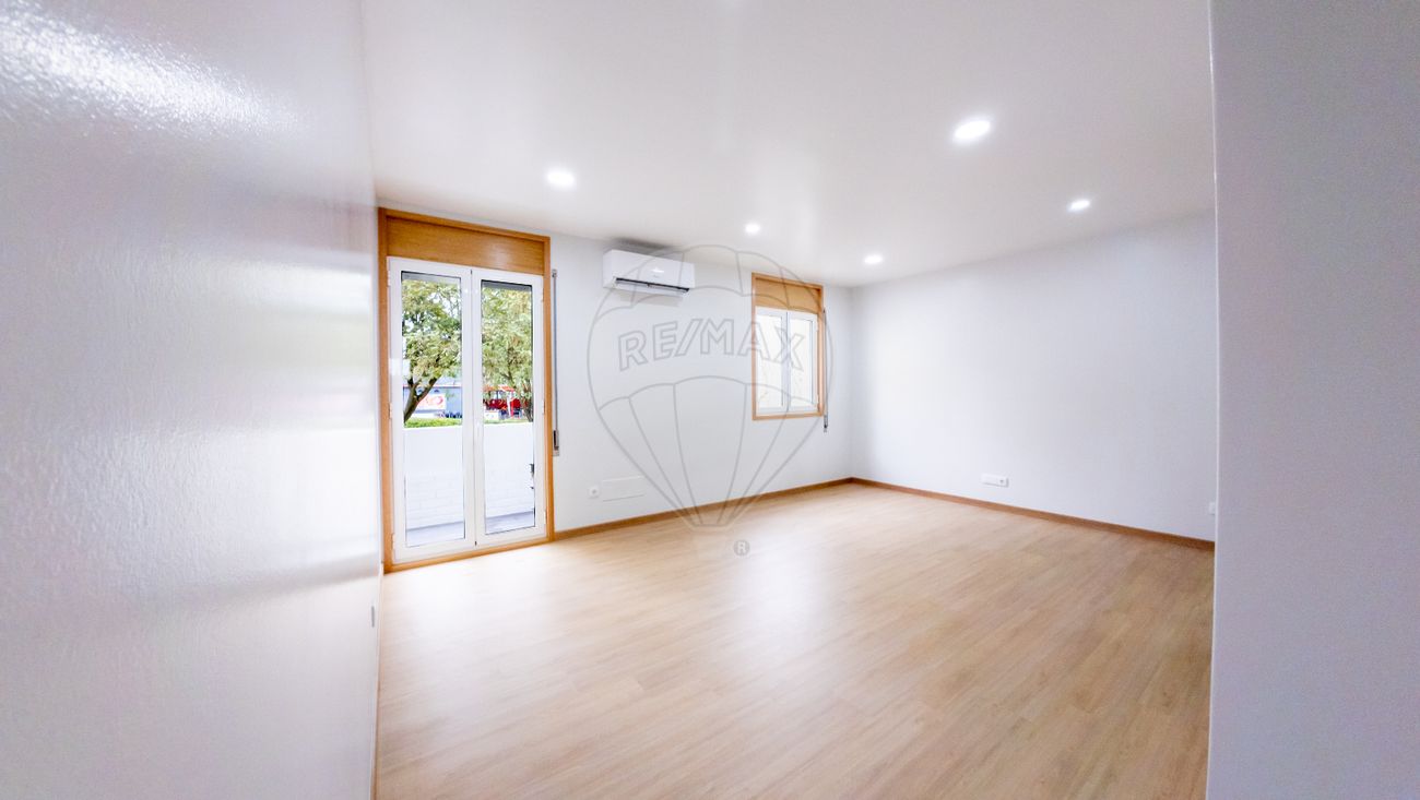 listing 124431022-262 picture-0