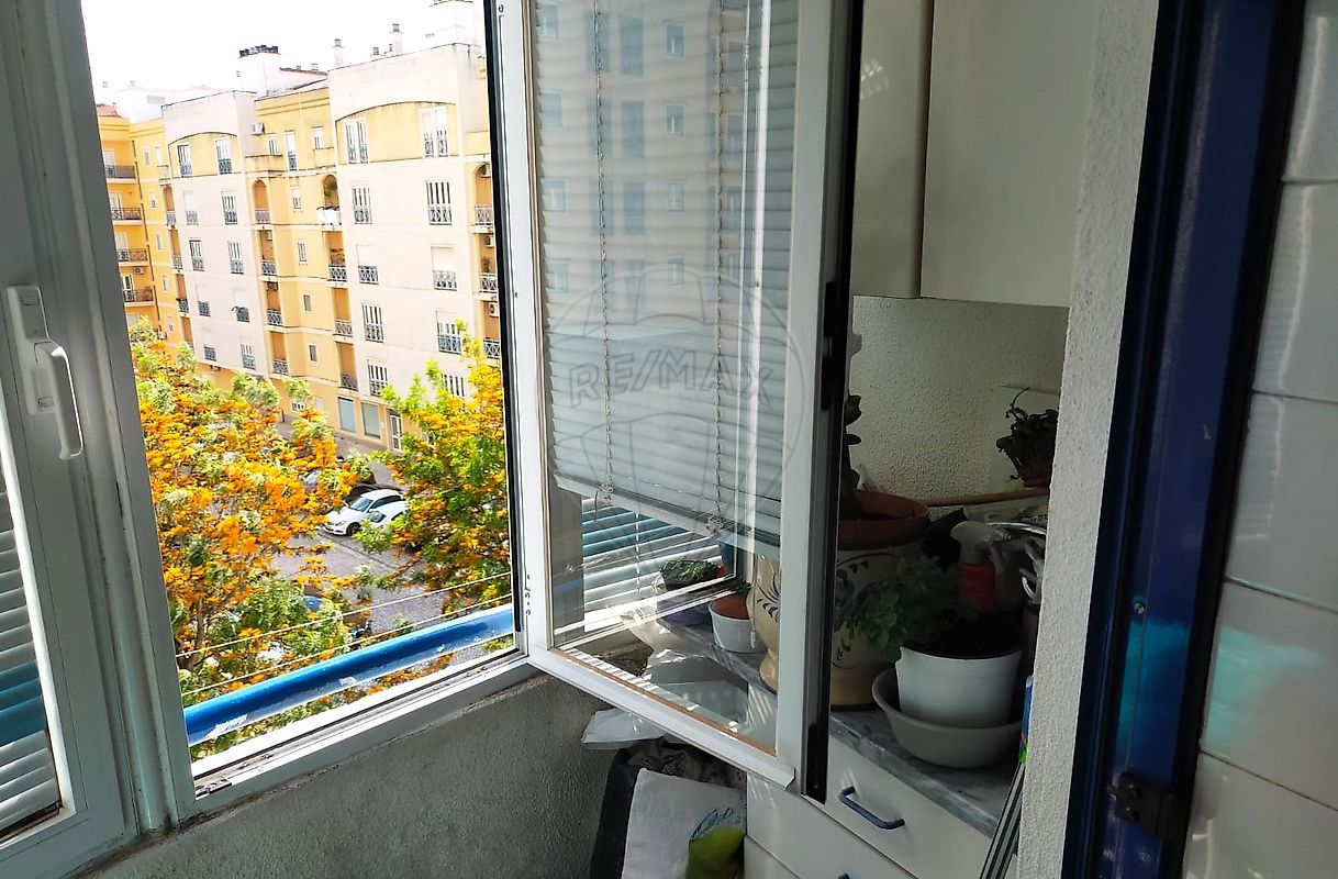 listing 124431026-88 picture-0
