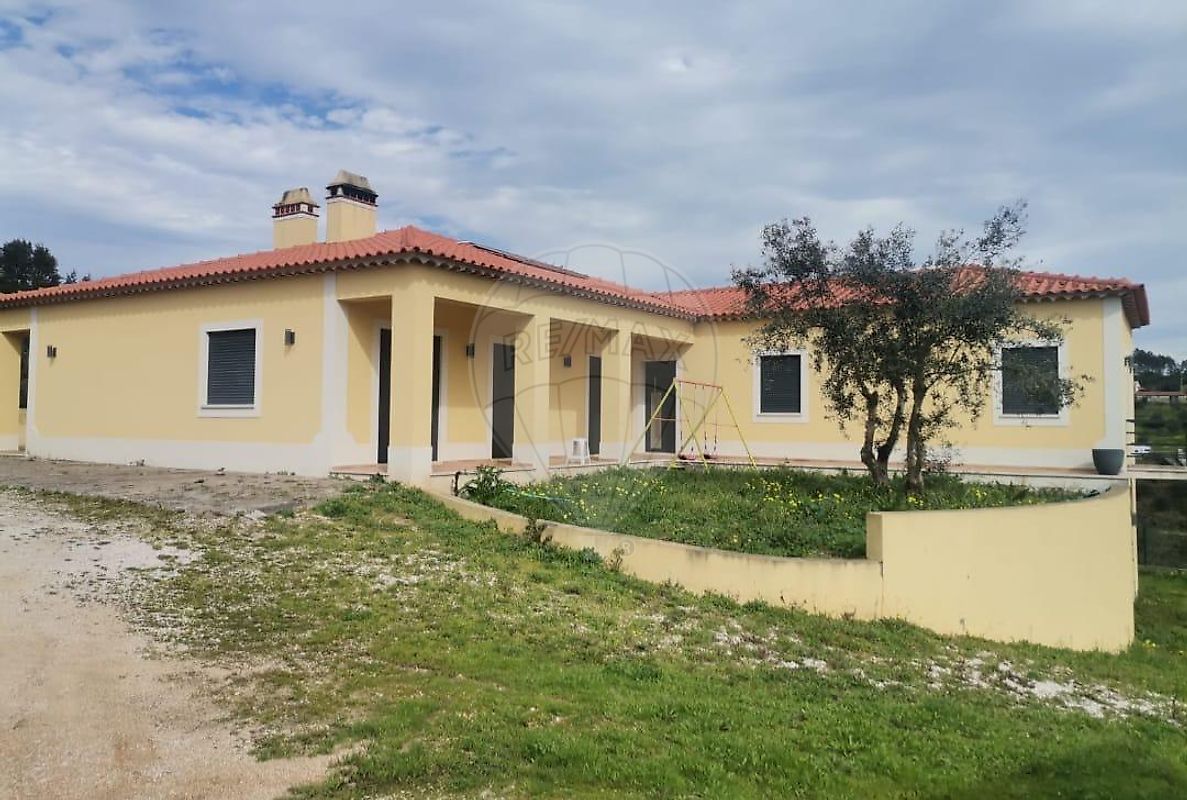 Moradia T3 à venda em Tomar