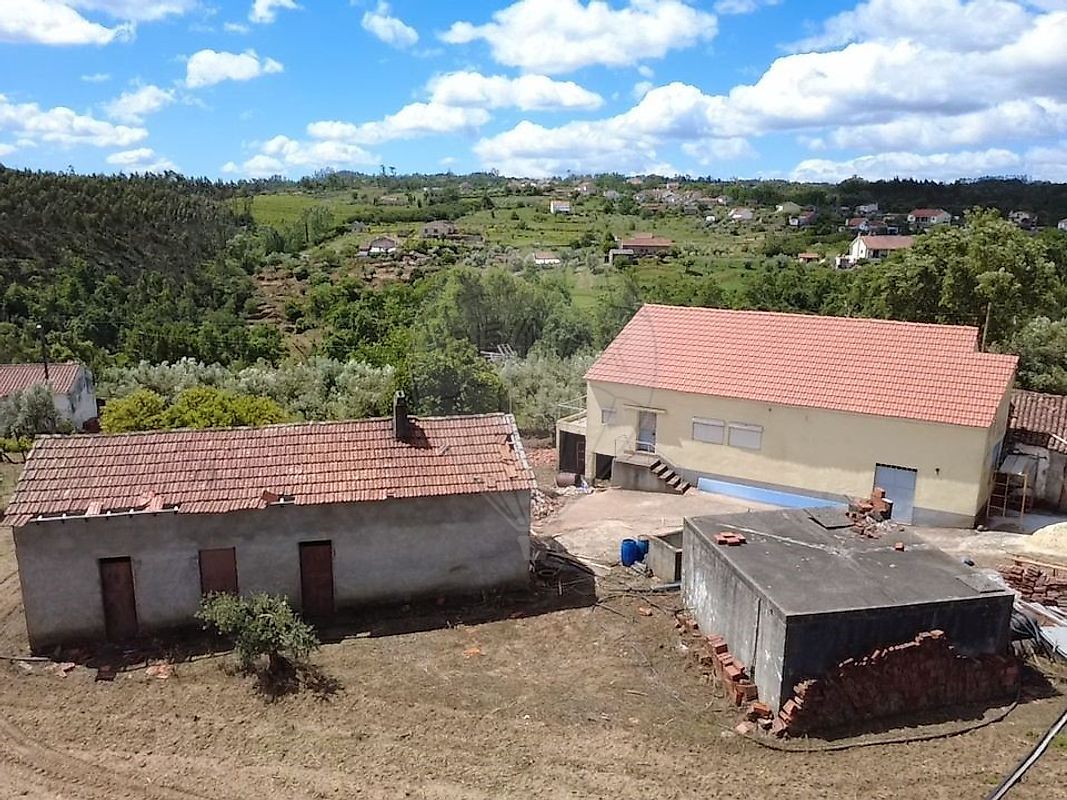 Moradia - Nossa Senhora do Pranto, Ferreira do Zêzere, Santarém