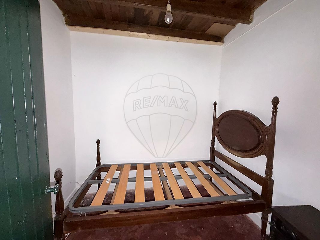 Moradia - Nossa Senhora do Pranto, Ferreira do Zêzere, Santarém