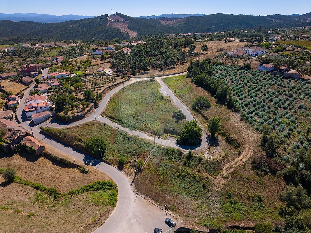 Terreno - Nossa Senhora do Pranto, Ferreira do Zêzere, Santarém