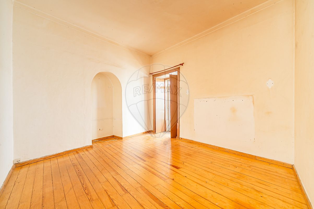 listing 124471127-23 picture-0