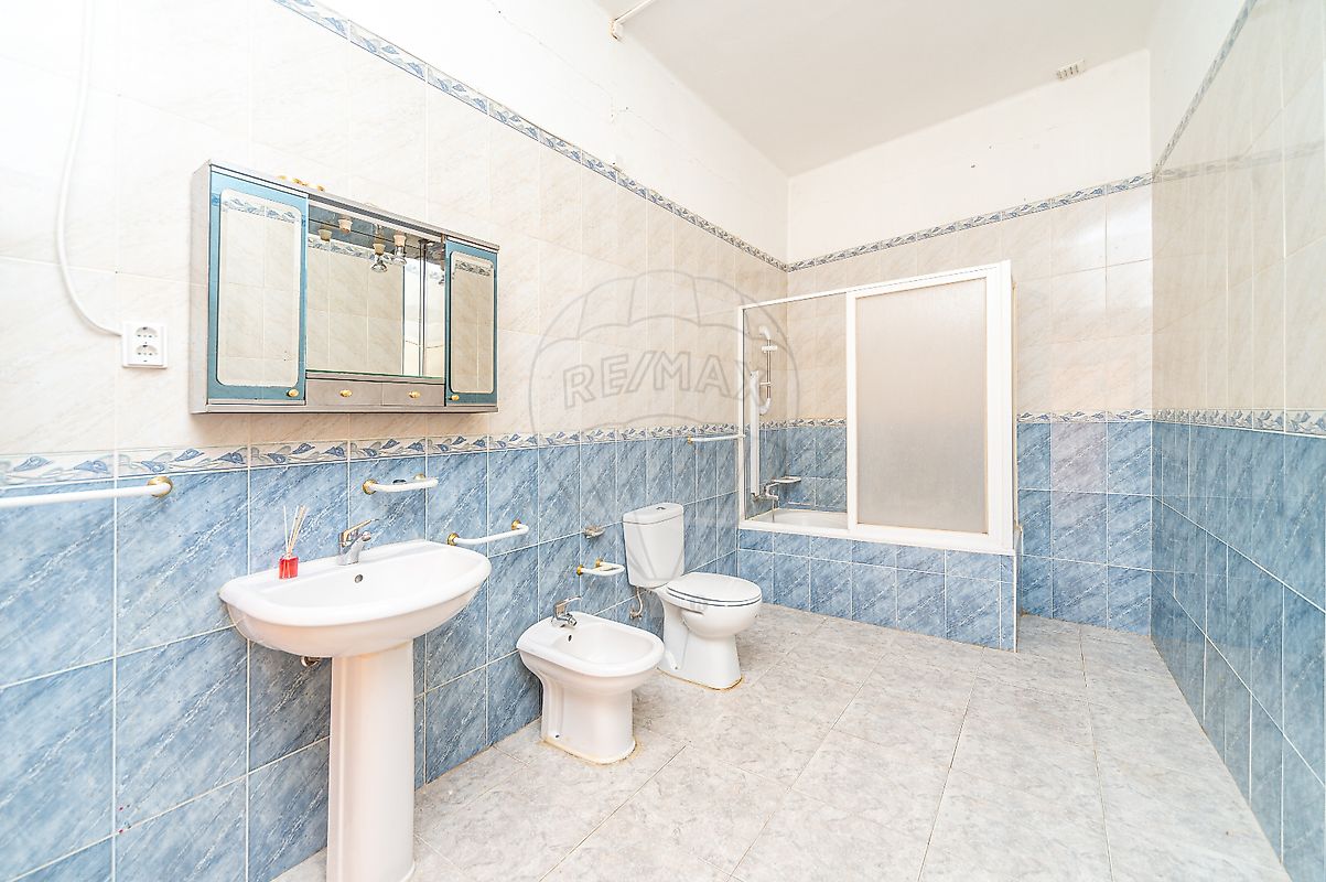 listing 124471127-23 picture-0