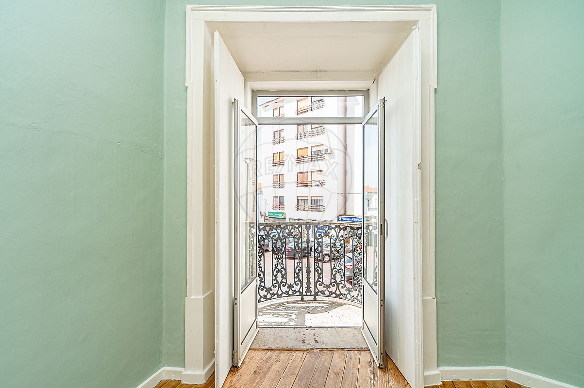 listing 124471127-23 picture-0