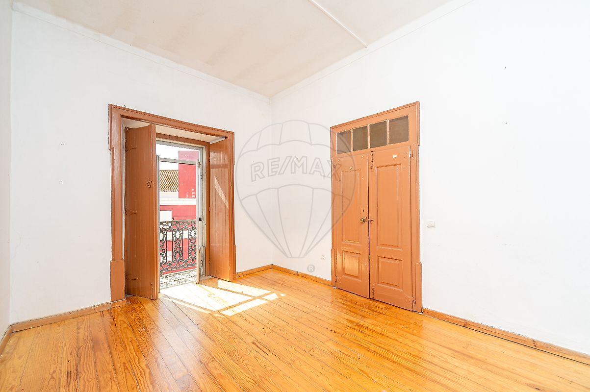 listing 124471127-23 picture-0