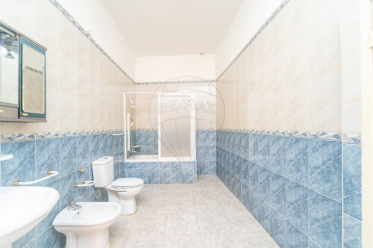 listing 124471127-23 picture-0