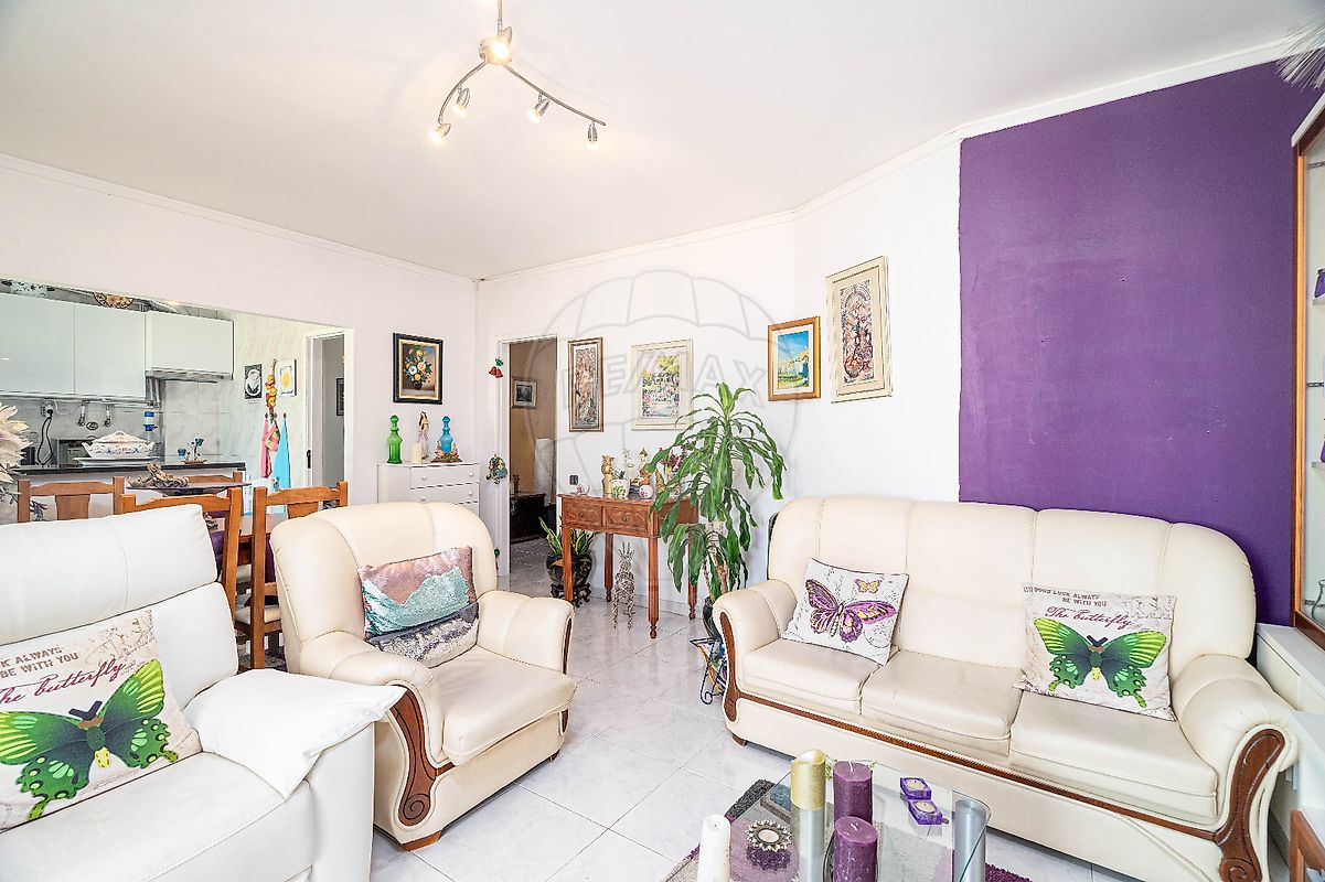 listing 124471005-165 picture-0