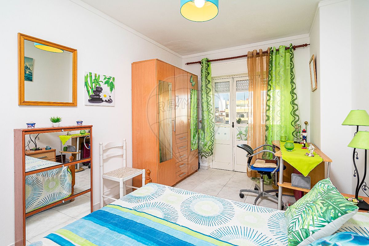listing 124471005-165 picture-0