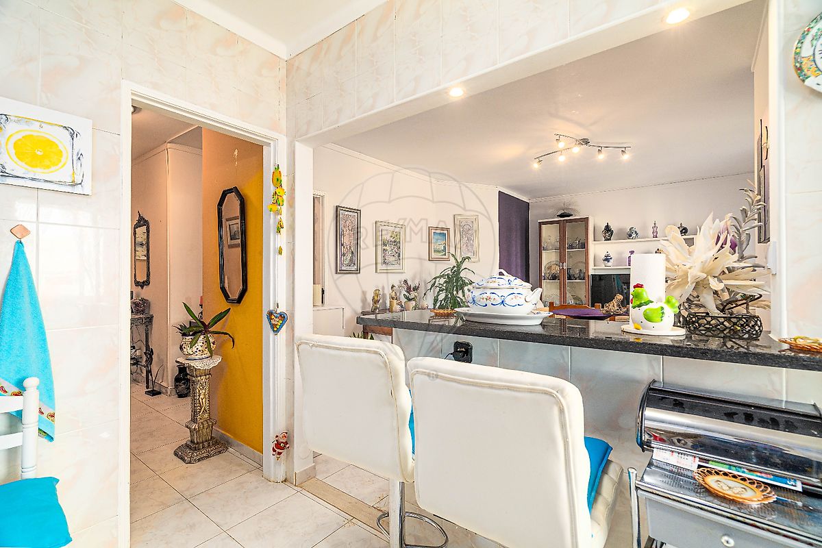 listing 124471005-165 picture-0