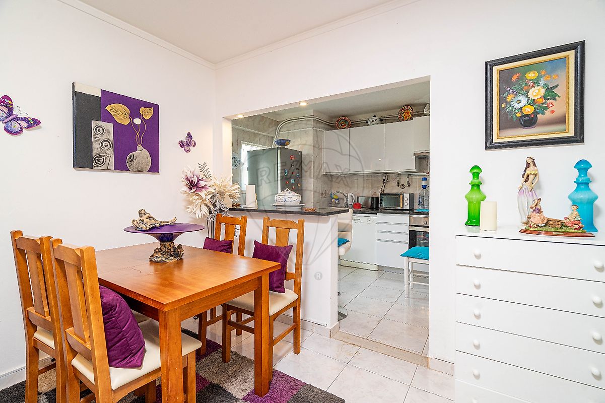 listing 124471005-165 picture-0