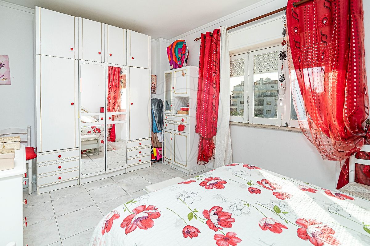 listing 124471005-165 picture-0