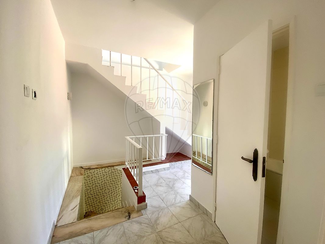 listing 124471013-395 picture-0