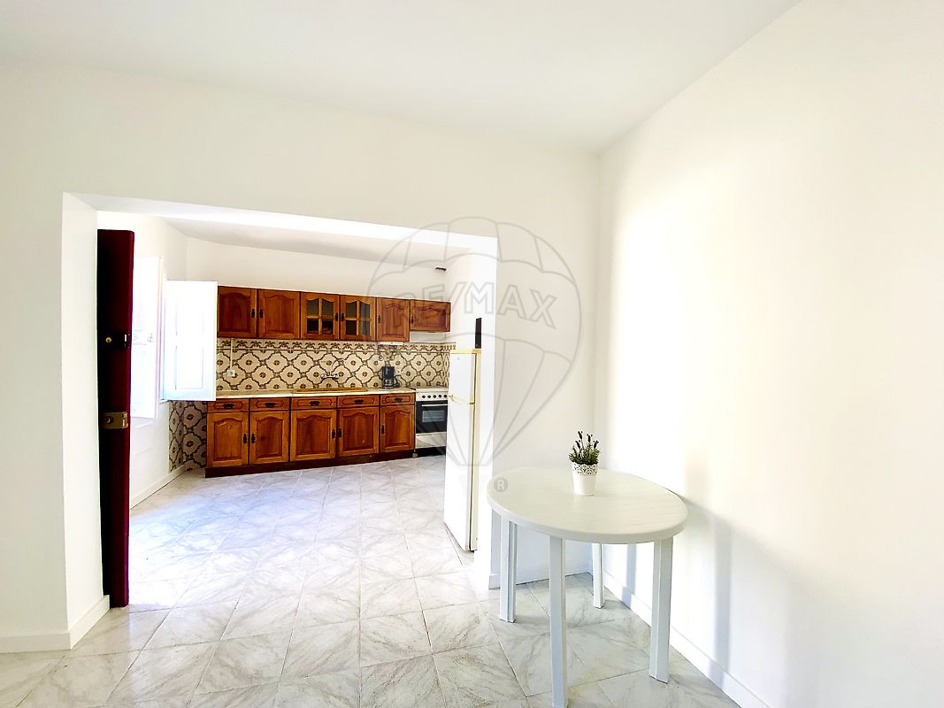 listing 124471013-395 picture-0