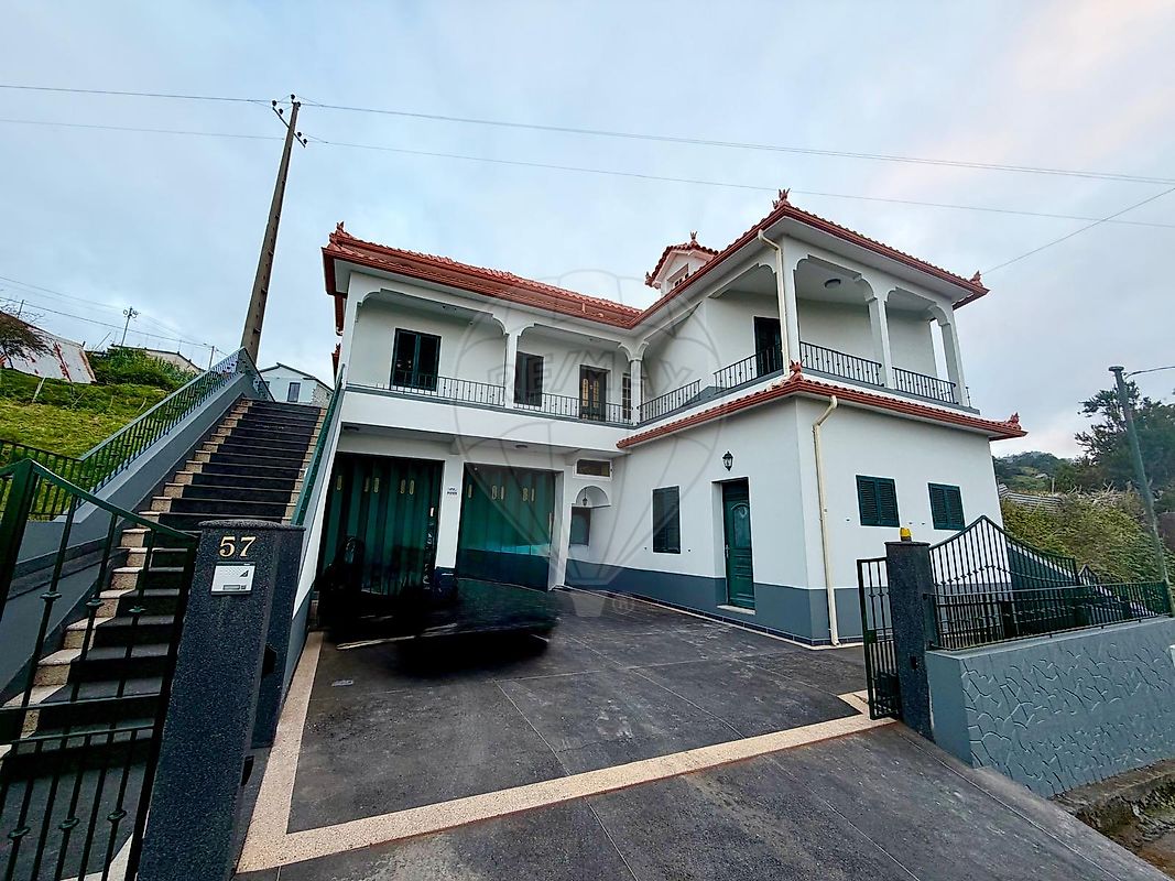 Moradia T3 para arrendar em Santana
