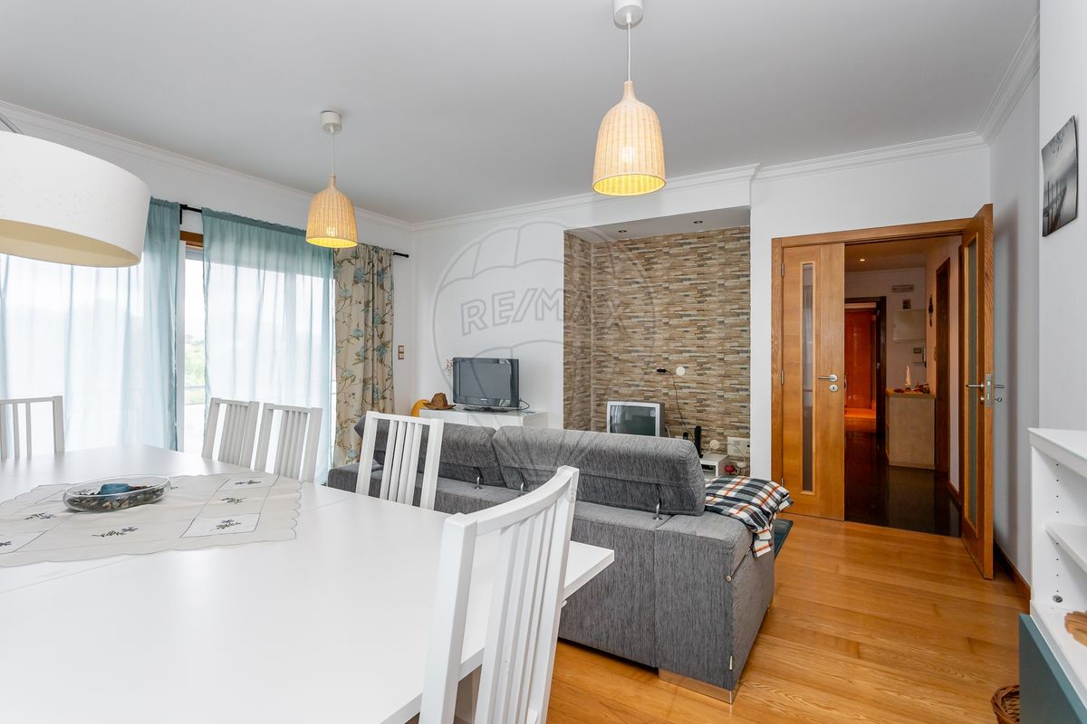 listing 124491130-3 picture-0