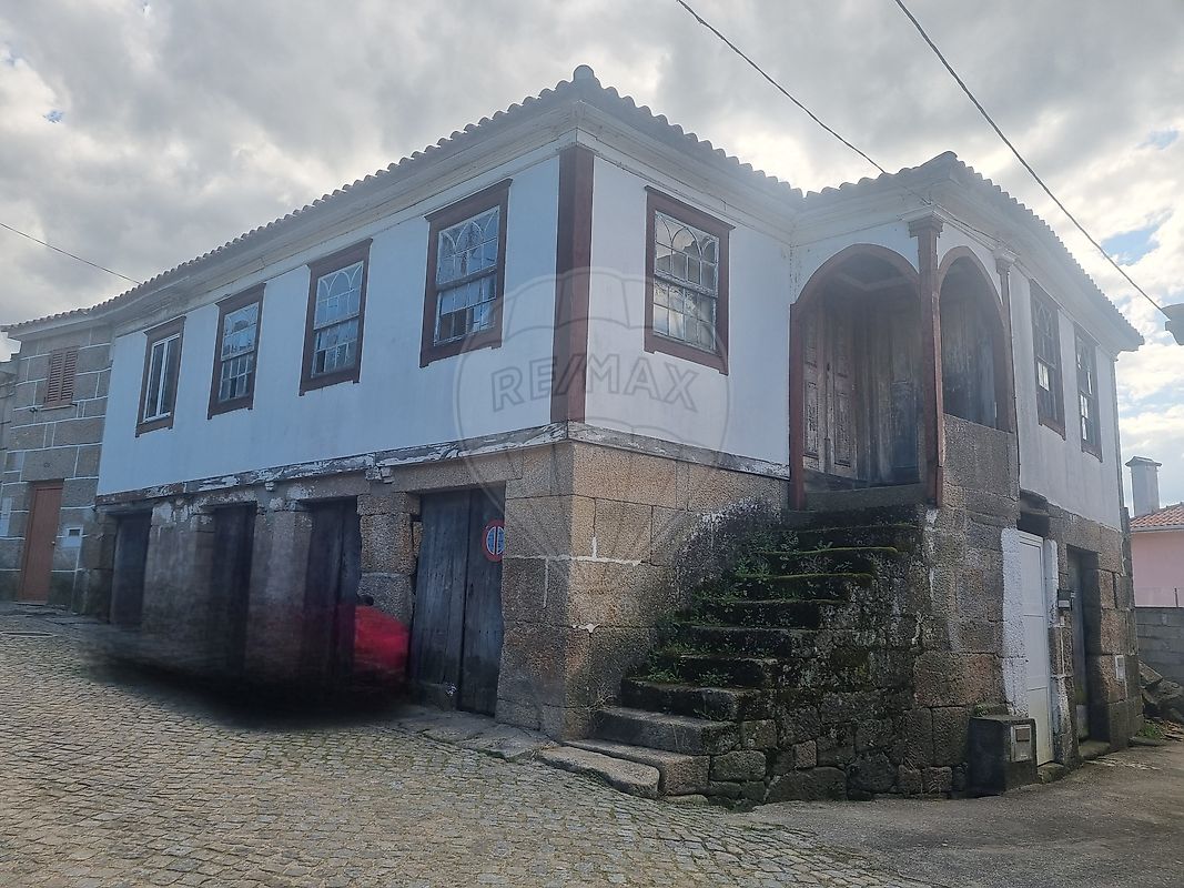 Apartamento T5 à venda em Resende