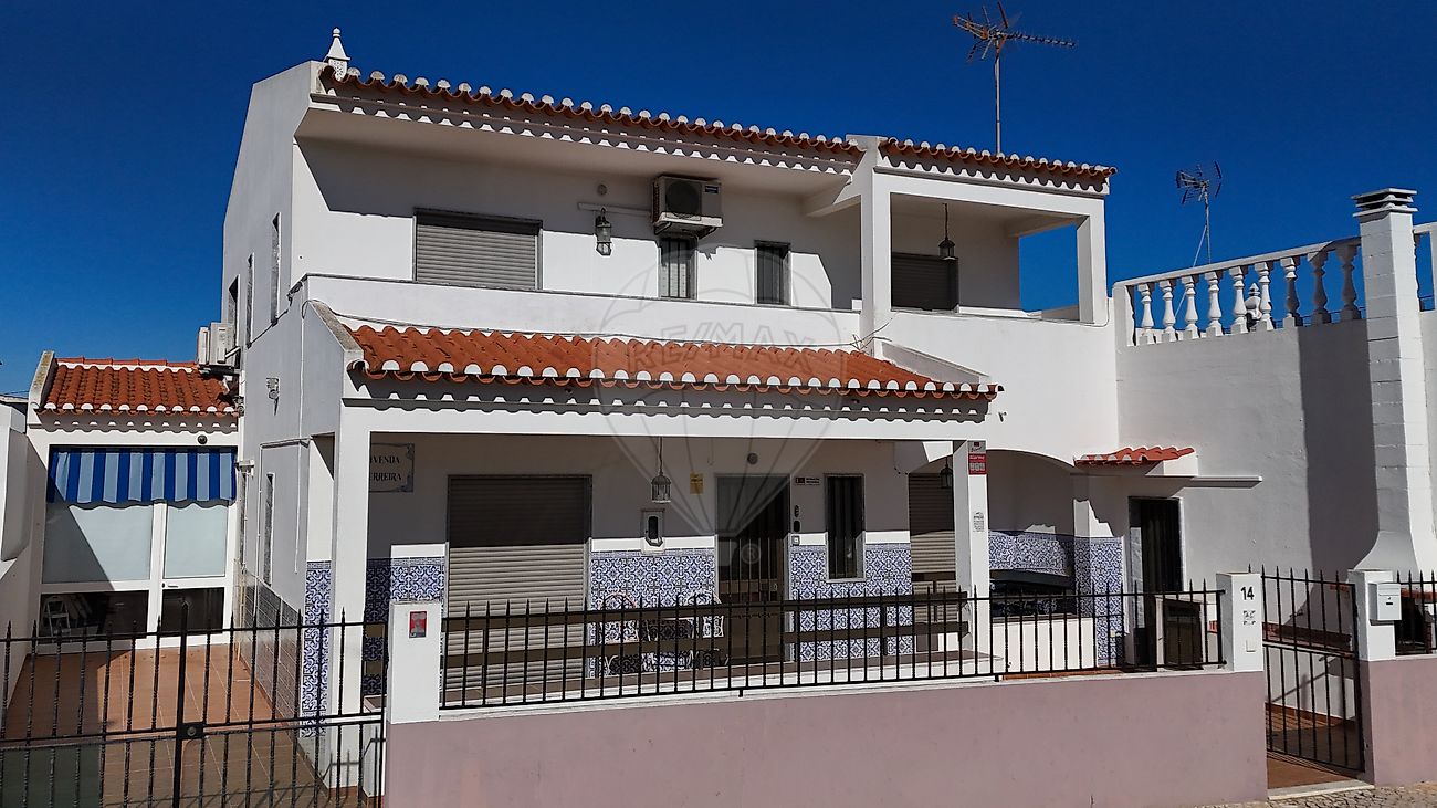 Moradia T6 para venda