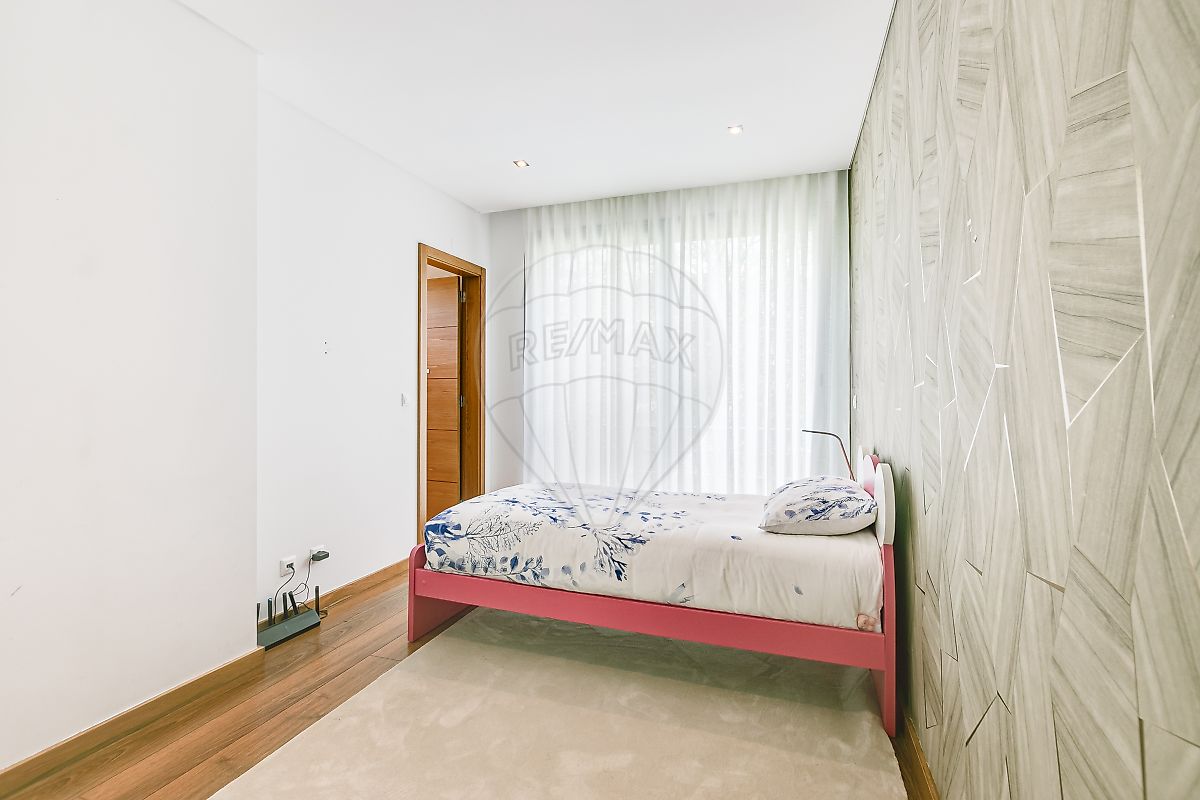 listing 124521017-162 picture-0