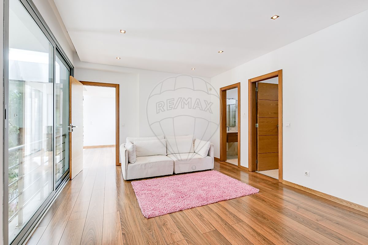 listing 124521017-162 picture-0