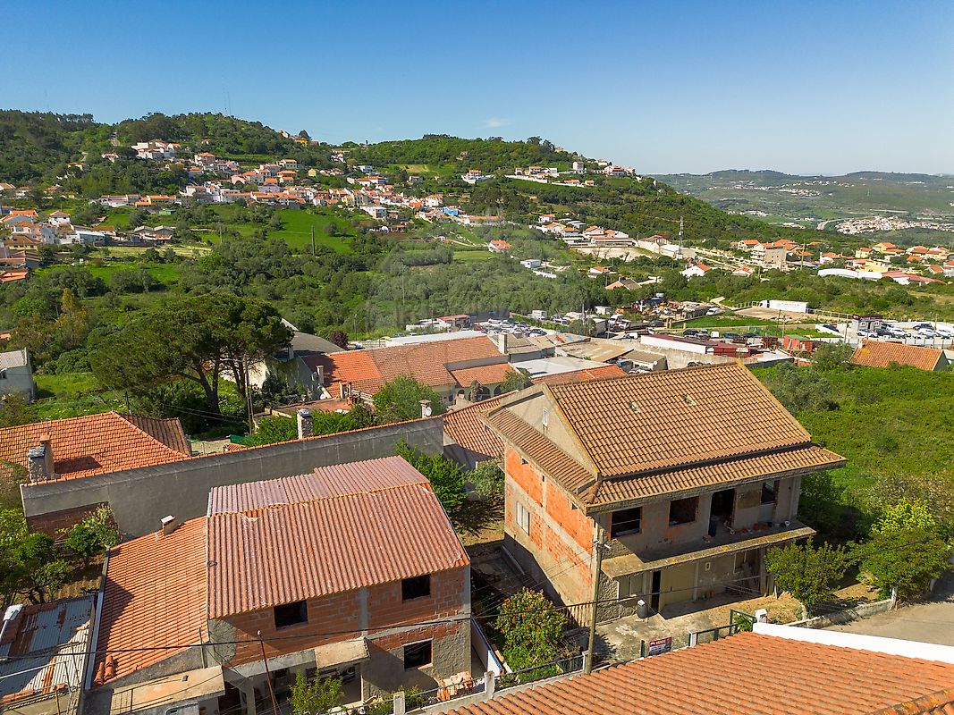 Moradia T5 à venda em Loures