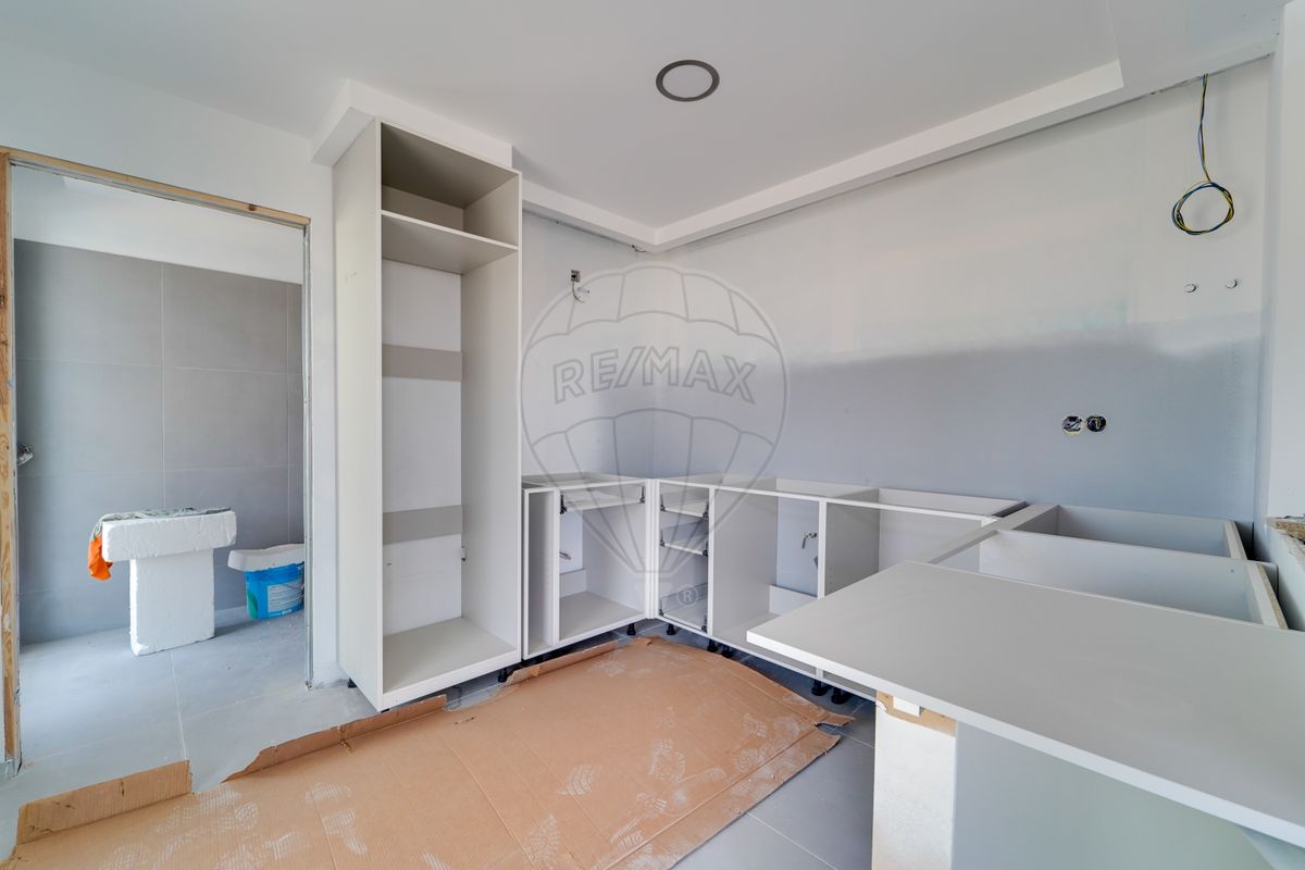 listing 124541100-49 picture-0