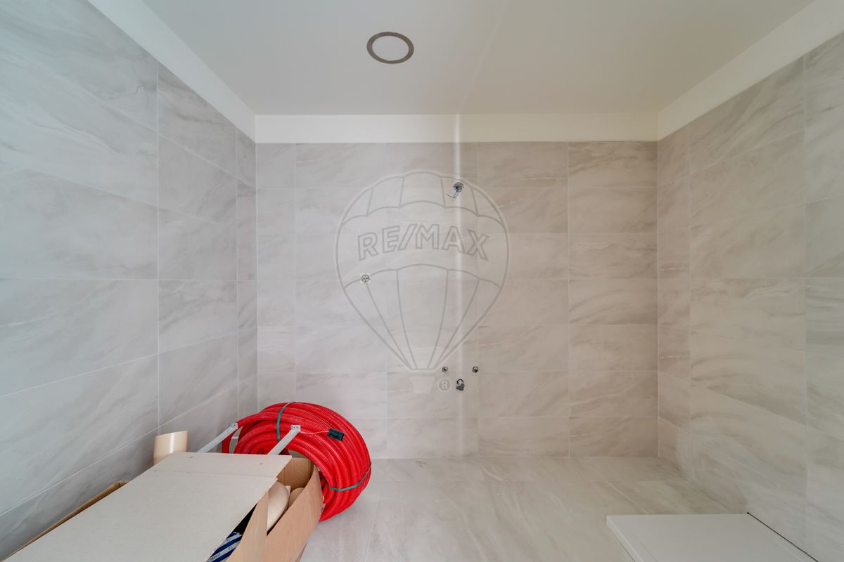 listing 124541100-49 picture-0