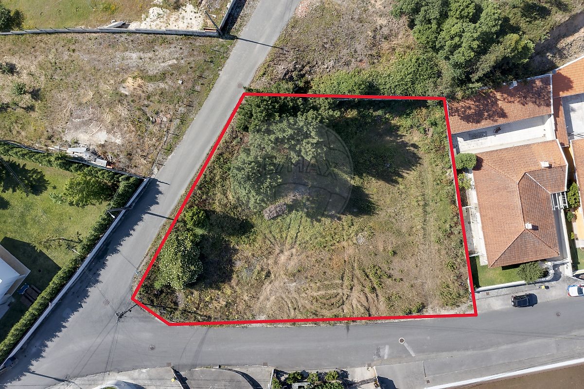 Terreno à venda em Aveiro