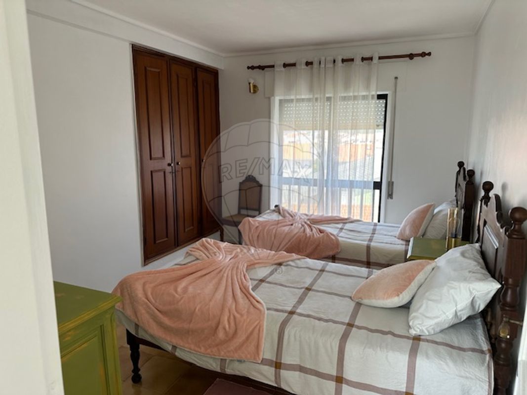 listing 124541013-220 picture-0
