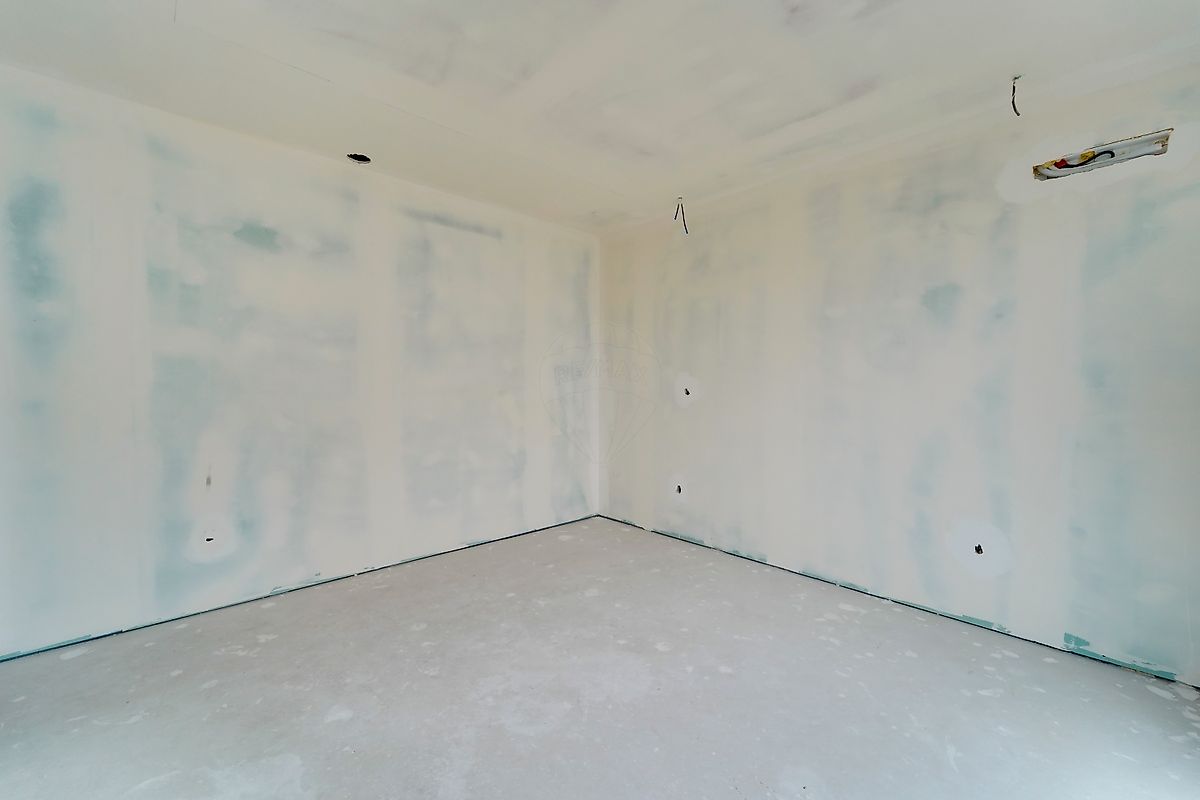 listing 124541160-64 picture-0