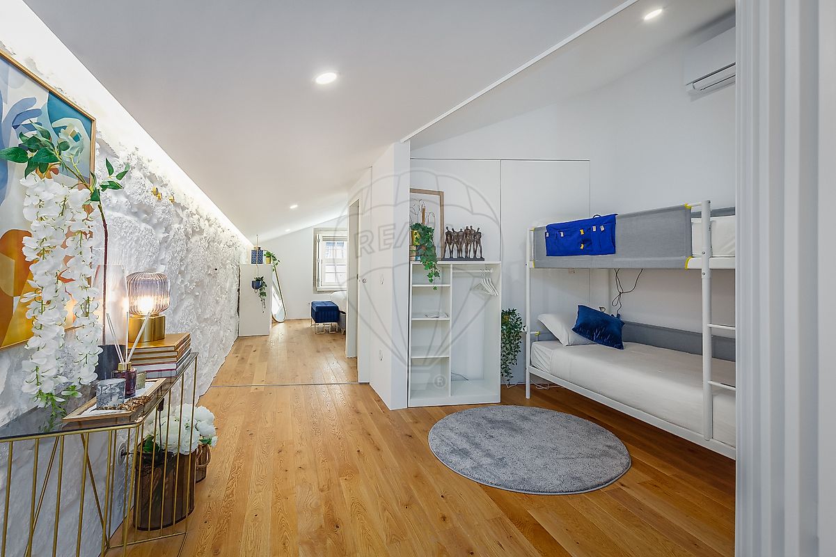 listing 124541030-290 picture-0