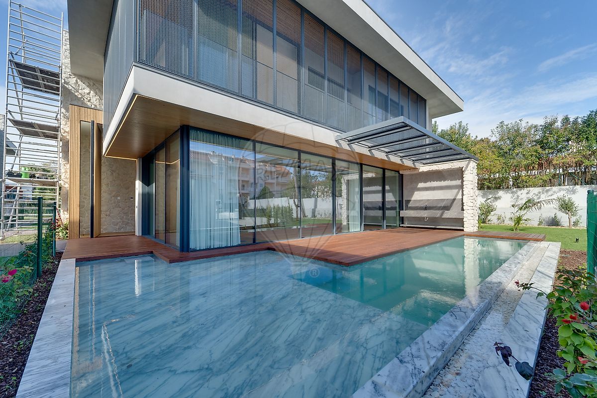 Moradia T4 à venda em Costa da Guia