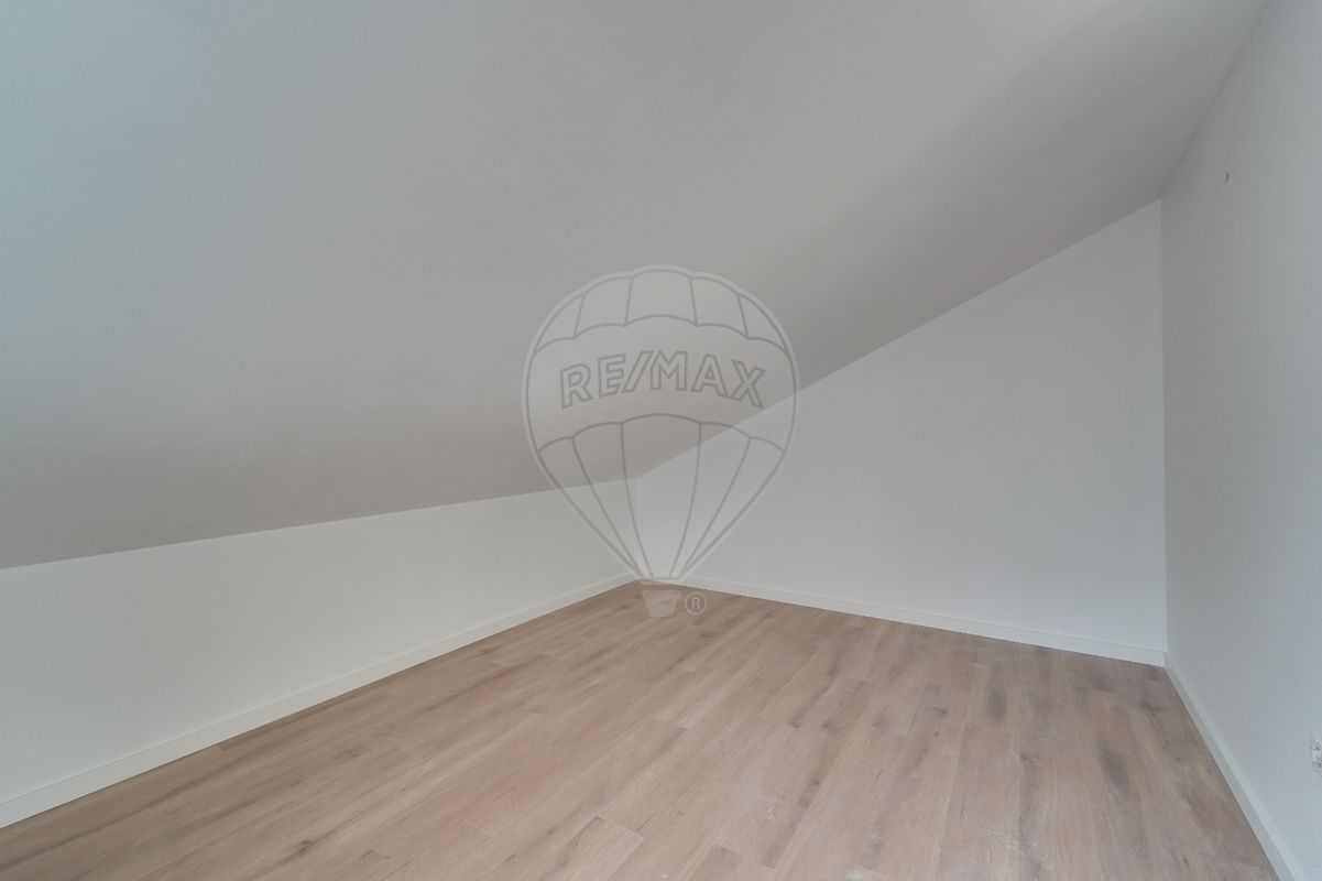 listing 124541030-310 picture-0