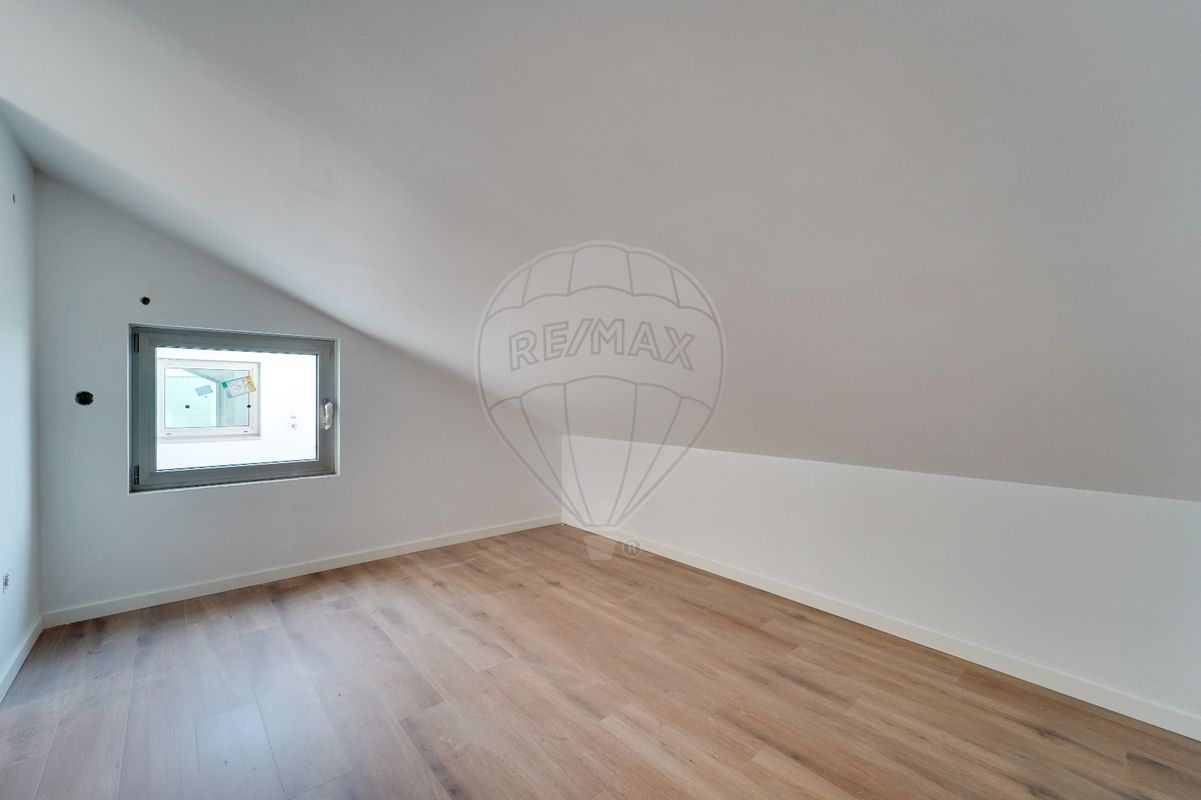 listing 124541030-310 picture-0