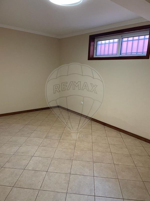 listing 124541149-67 picture-0