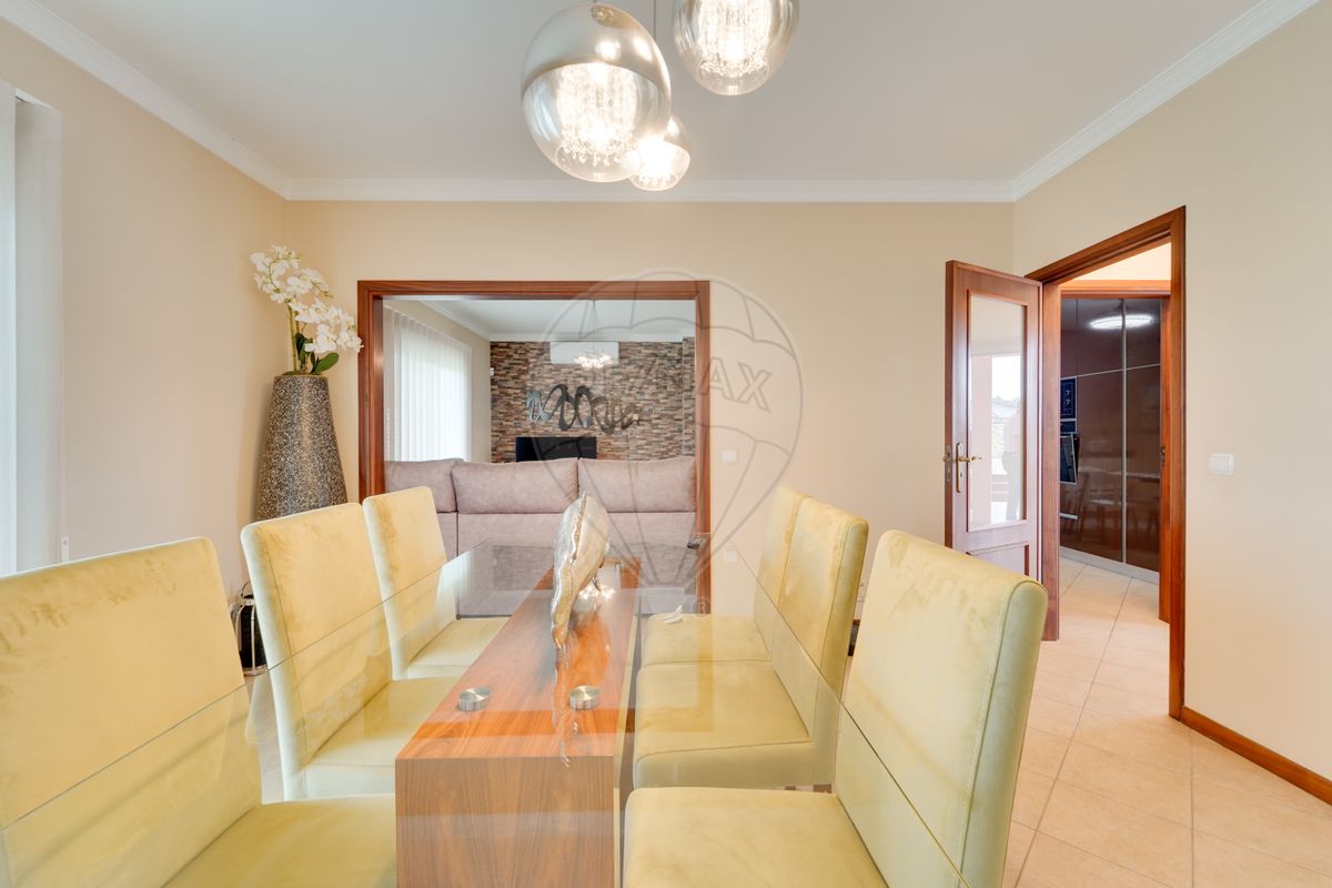 listing 124541149-67 picture-0