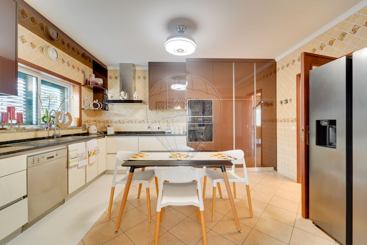 listing 124541149-67 picture-0